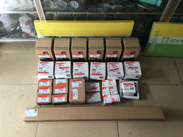 PC200-6 6D102原(yuan)装四配套