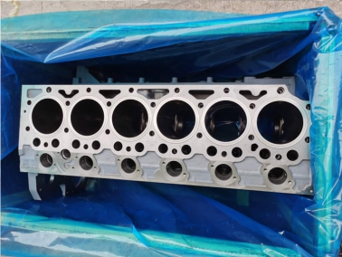 EC290 D7D发(fa)动机缸体