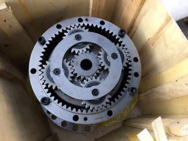 SK200-8日标回转牙(ya)箱