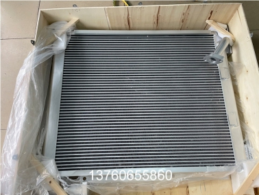 PC200-6液压油散(san)热器(qi)